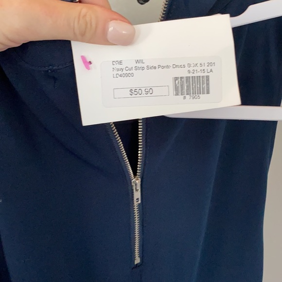 Dress - Picture 3 of 4